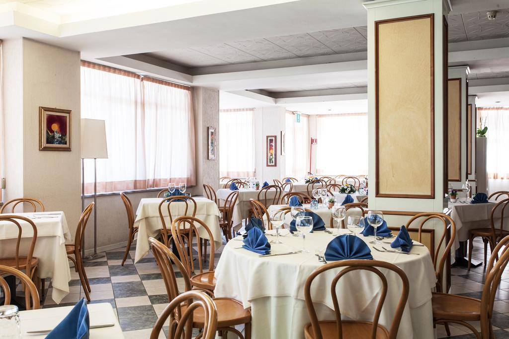 Hotel Los Angeles أسيسي المظهر الخارجي الصورة